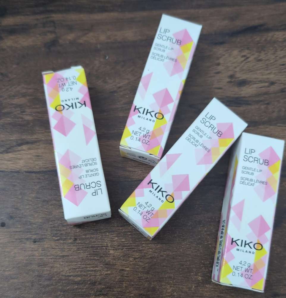 KIKO LIP SCRUB