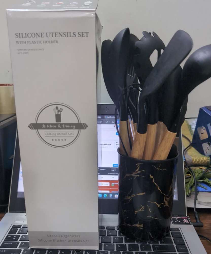 MARBLE KITCHEN UTENSIL SET