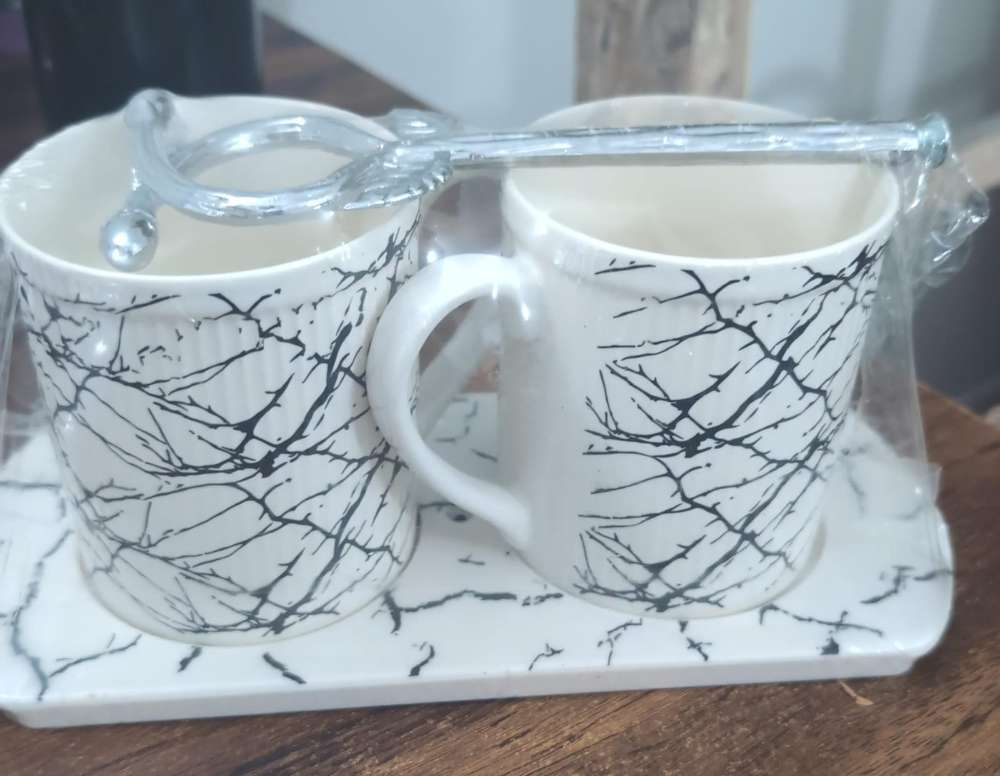 CERAMIC WHITE 2 PCS MUG WITH TRAY